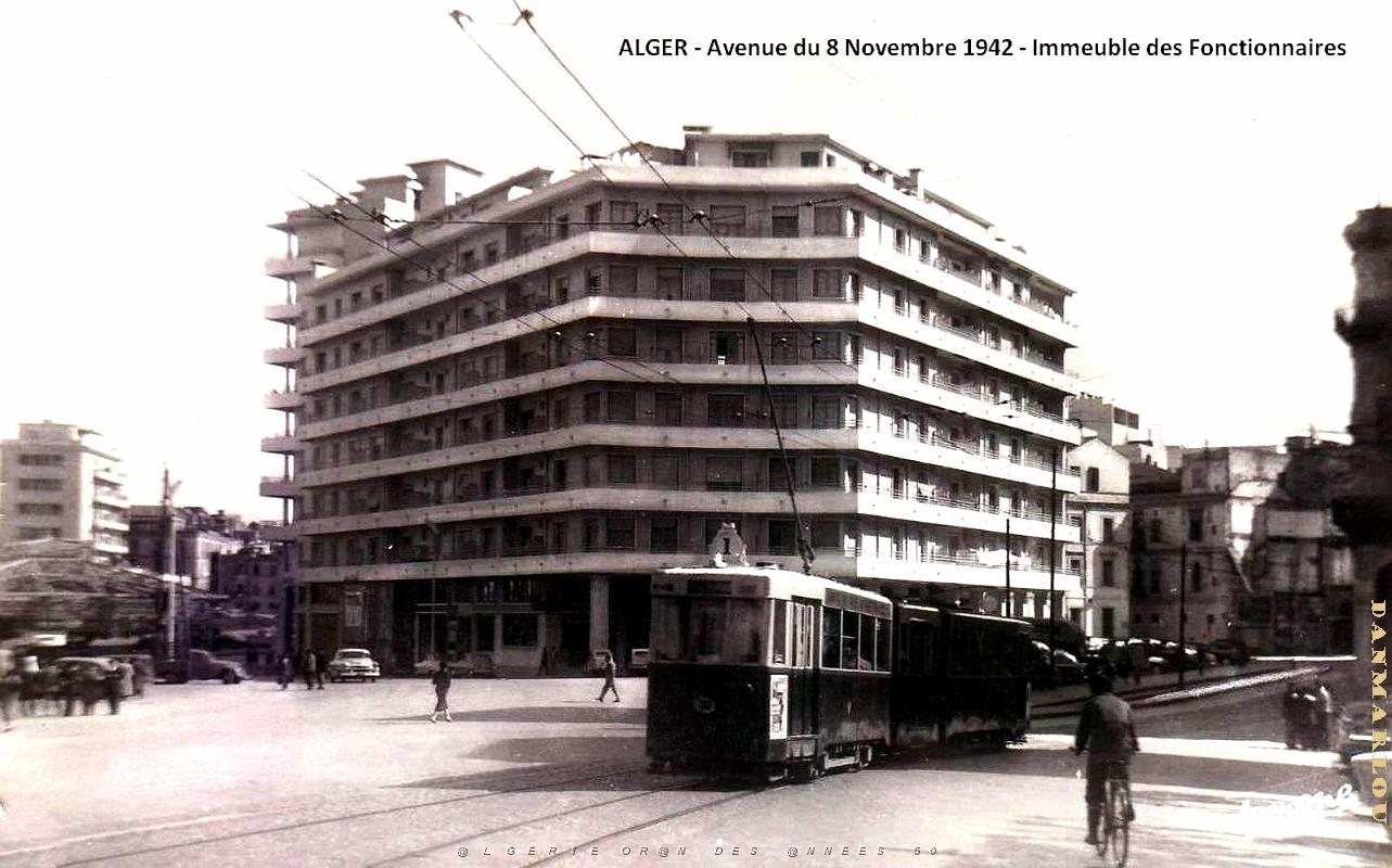 Alger - Avenue du 8 Novembre 1942 - Immeuble des Fonctionnaires.jpg